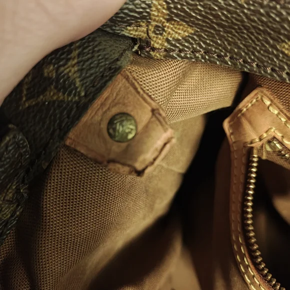 Louis Vuitton Monogram Cabas Mezzo Tote - Picture 14 of 16